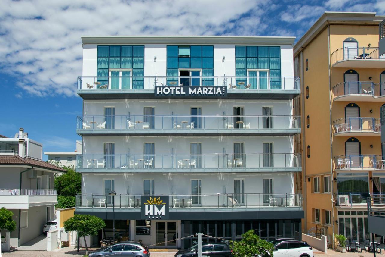 Hotel Marzia Holiday Queen Caorle Exterior foto